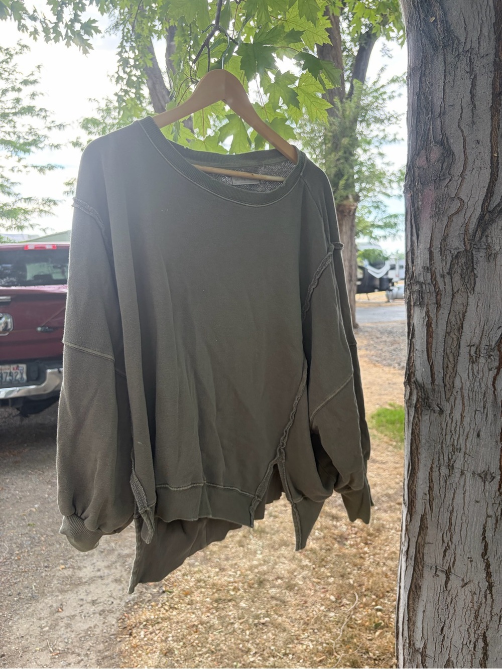 Oversized Camden Sweatshirt Free People Olive Green Distressed